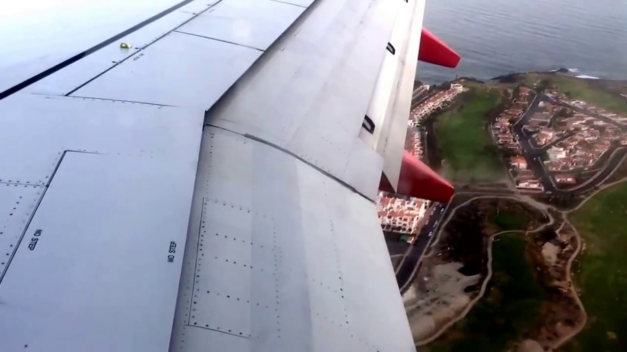 Landing in Tenerife 20.5.17 On  Jet 2 B737-8Z9 G-GDFR