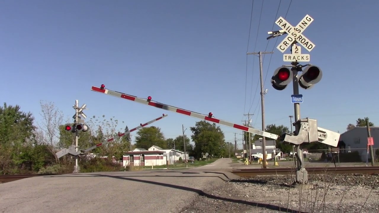 Special Load!  NS 4418 West in Butler, IN 10/8/25
