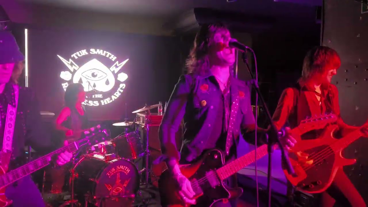 Tuk Smith & The Restless Hearts 