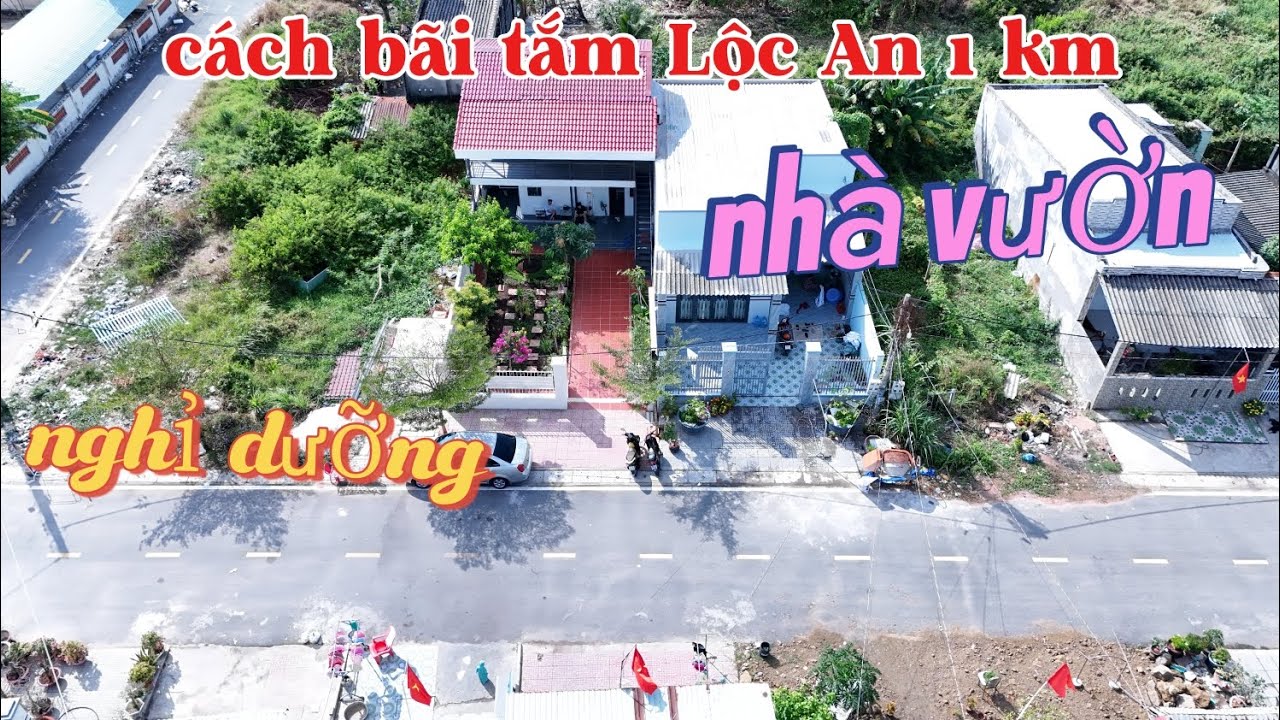 Bán gấp căn Nhà nghỉ dưỡng sát biển- ngay trung tâm Y Tế, có sân vườn  - trung tâm dân cư Lộc An cũ.