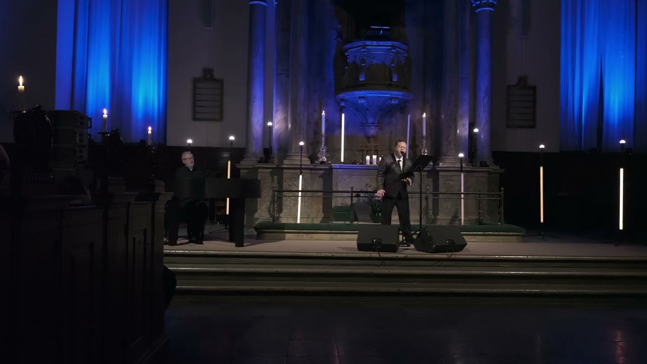Paul Potts sings Elton John's Tonight from Christiankirke Copenhagen