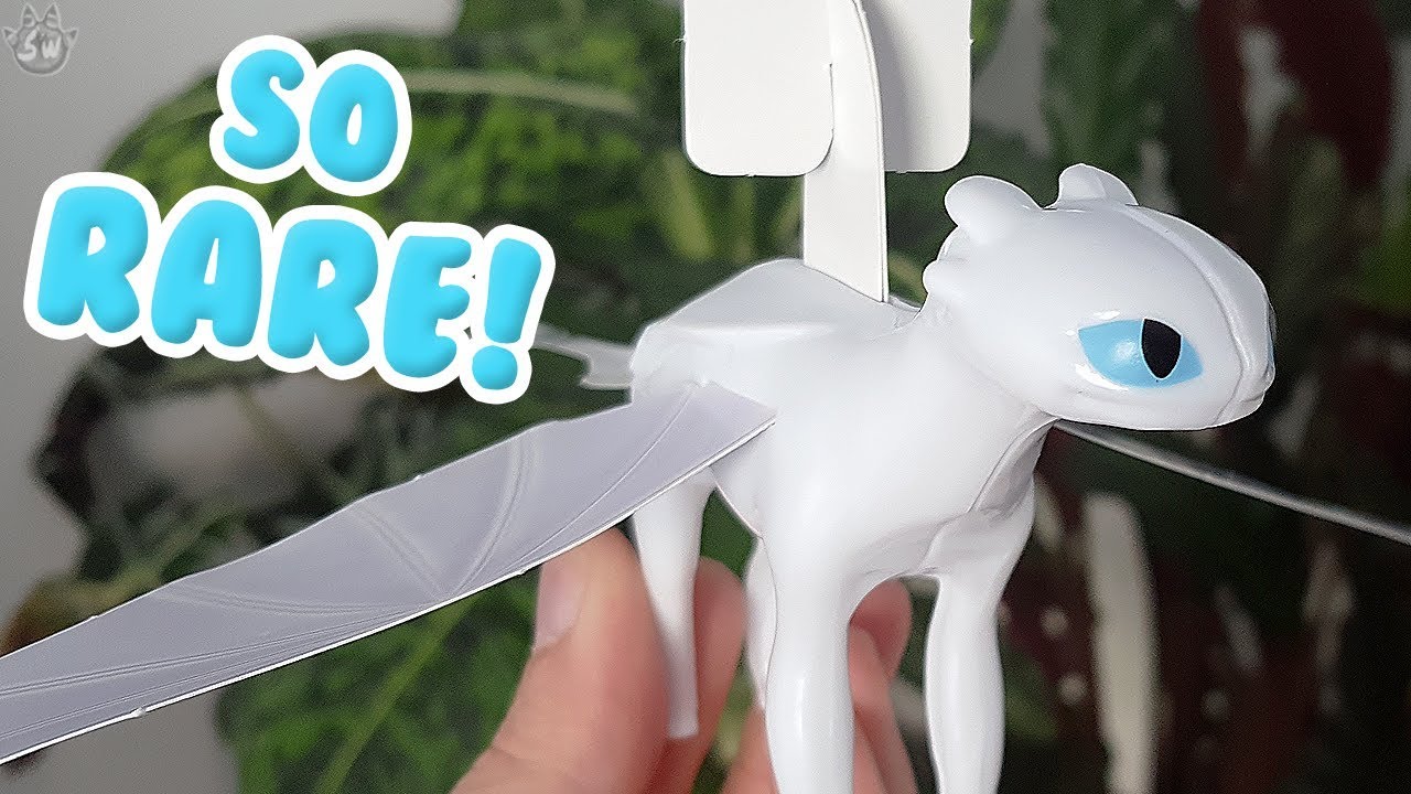 RAREST LIGHT FURY TOY!? HTTYD: The Hidden World Subway Action Figure - Review