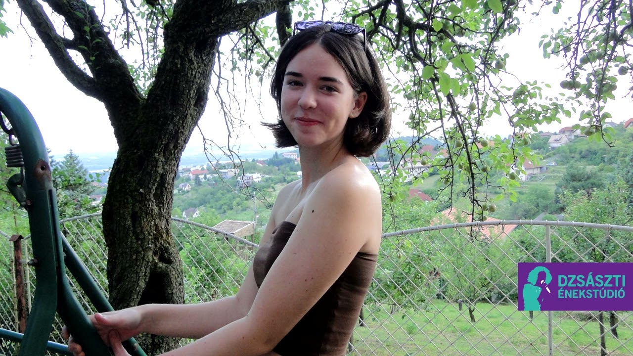 Bogos Boglárka - Sheldon Bloom