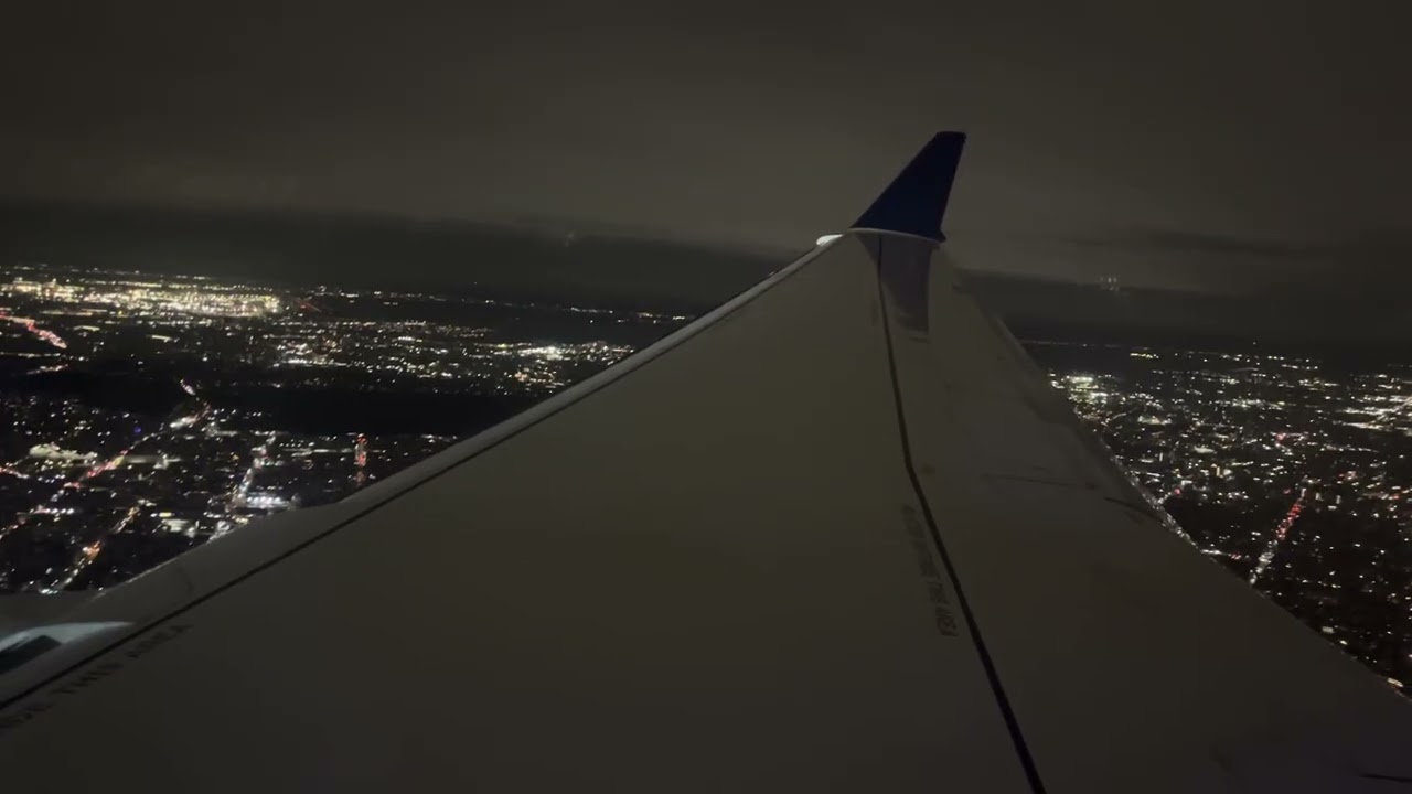 Delta Airbus A220-100 Landing New York-LaGuardia Runway 4