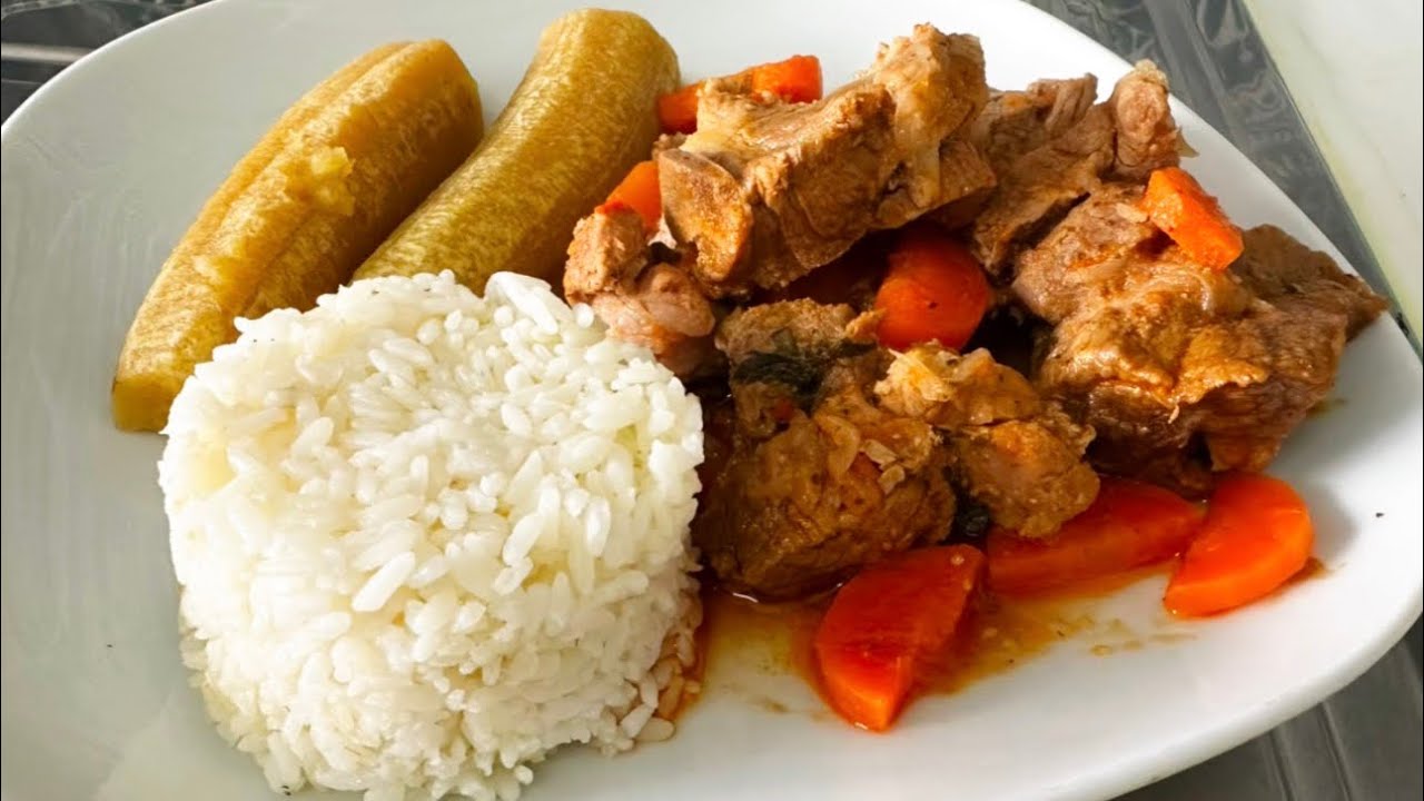 PÁ DE PORCO SUPER MACIA QUE DESMANCHA