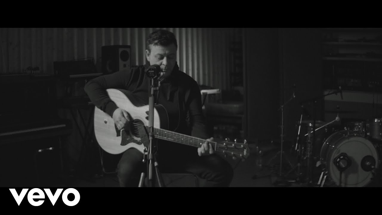 Manic Street Preachers - Distant Colours (Live Acoustic Version - Official Video)