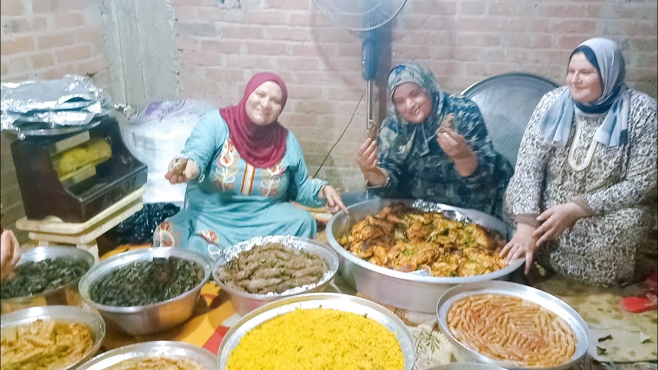 نخرج من تجهزات البيت على الافراح وعملنا احلى وجبات ونشوف ام العريس عملت ايه فينا لما شافت الاكل