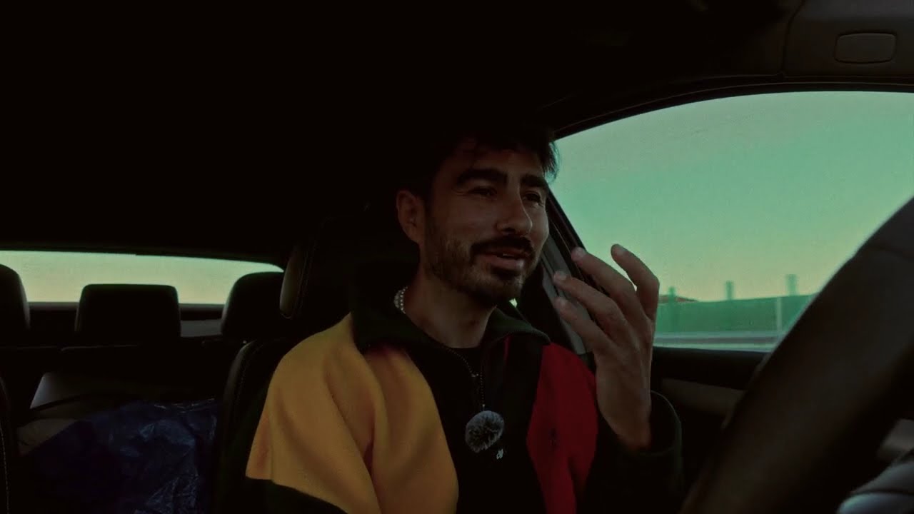 Ce Random 01 - Blaziny a renunțat să mai facă muzică din Romania