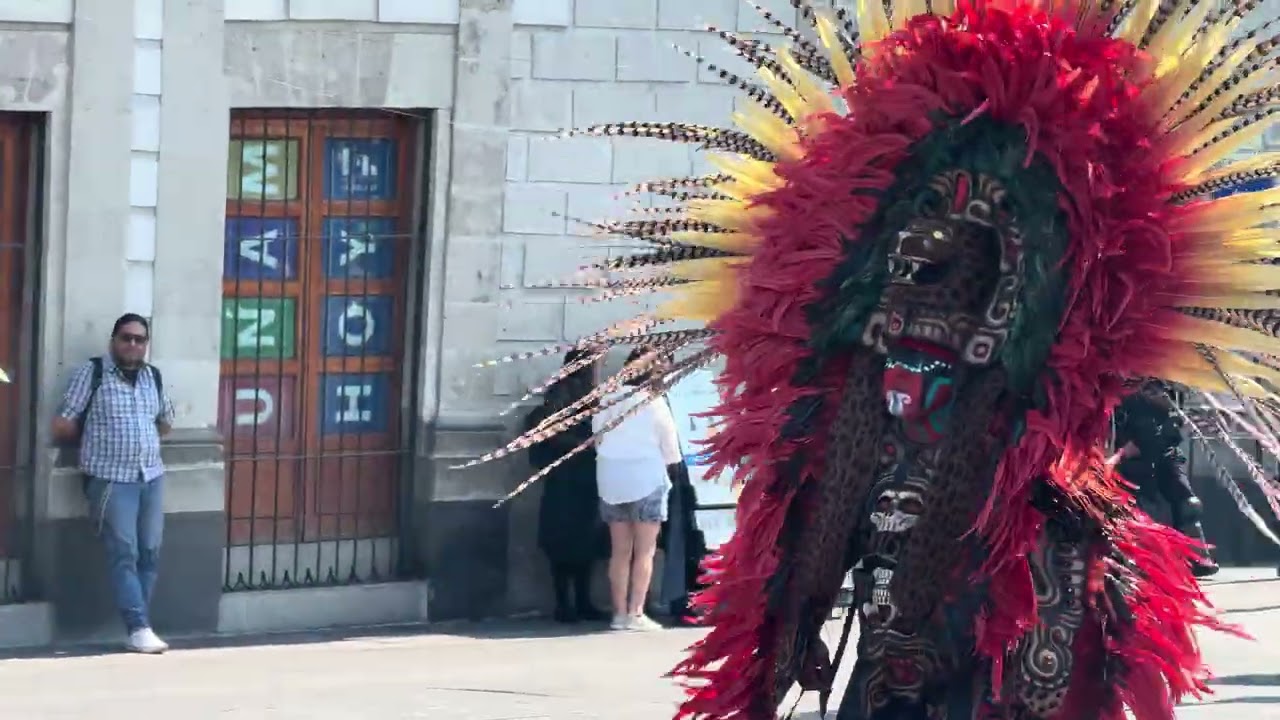 Ritual de limpia en el corazón de México | Chamanes del Zócalo CDMX