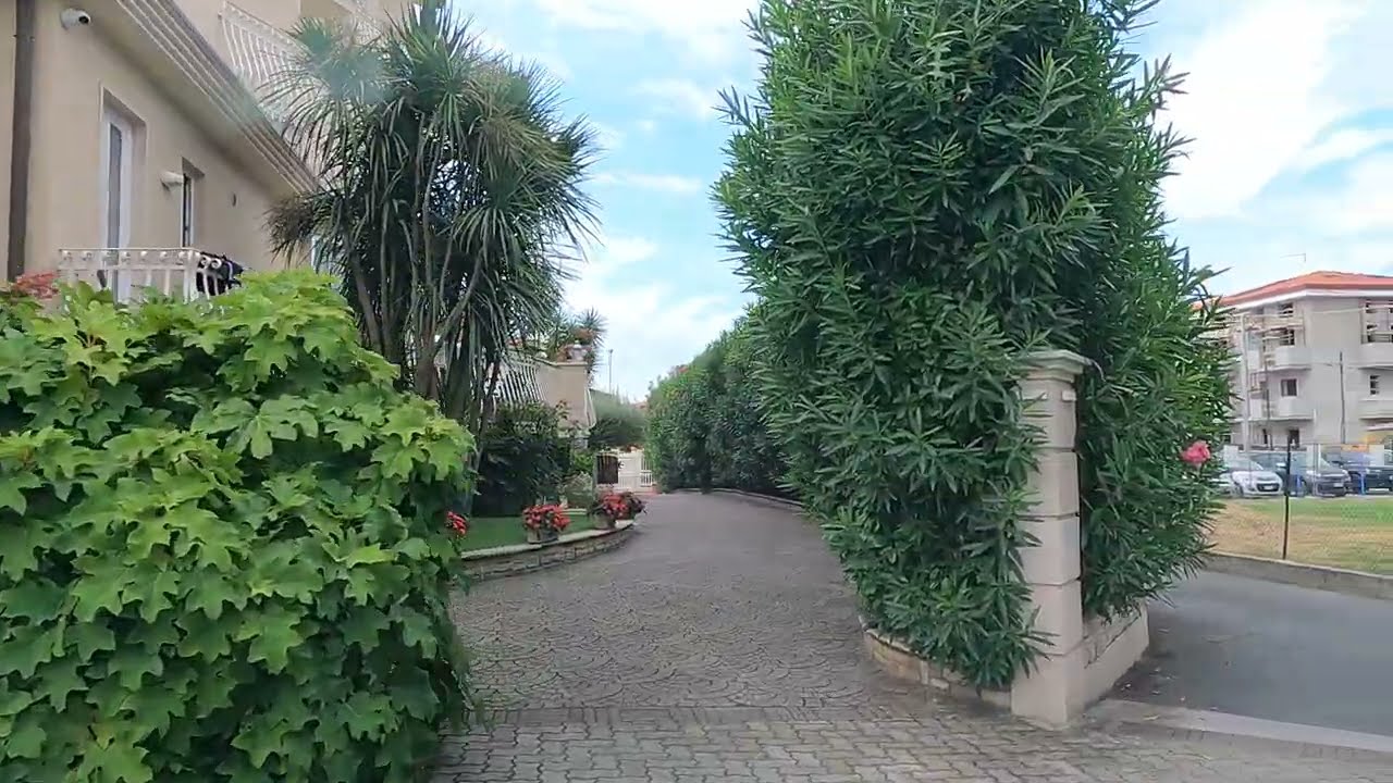 Scenic drive Marina di Massa to Forte dei Marmi - 🇮🇹 Italy 🇮🇹