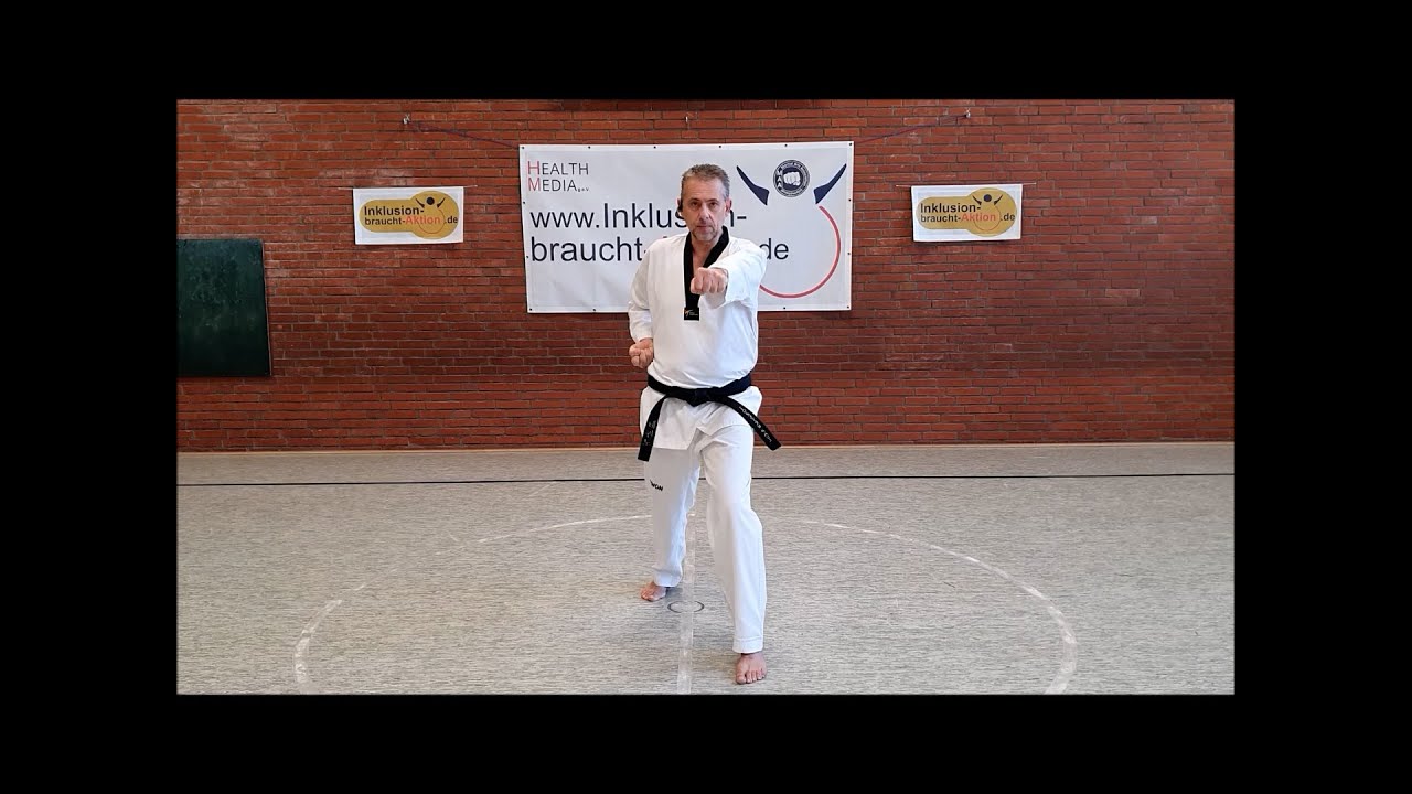 Vorw&auml;rtsstellung und Fauststo&szlig; im Taekwondo - Apkubi und Jireugi