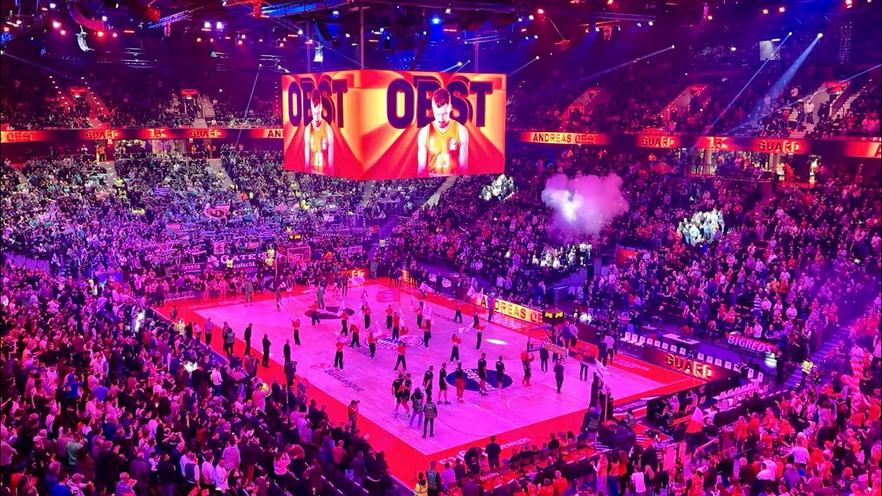 FC Bayern Basketball Intro Show & Mannschaftsaufstellung im SAP Garden | Basketball Euroleague