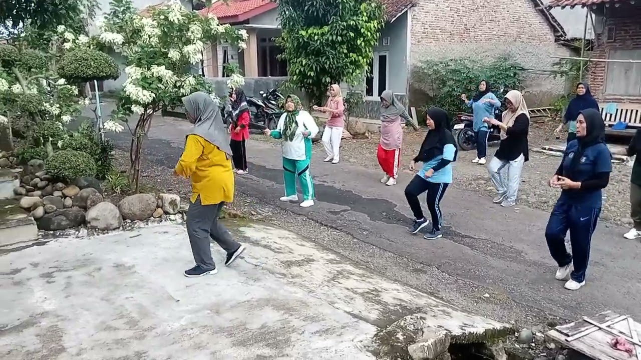 Kegiatan rutin senam SSI Minggu ke 4 Jan kreasi lagu yank 