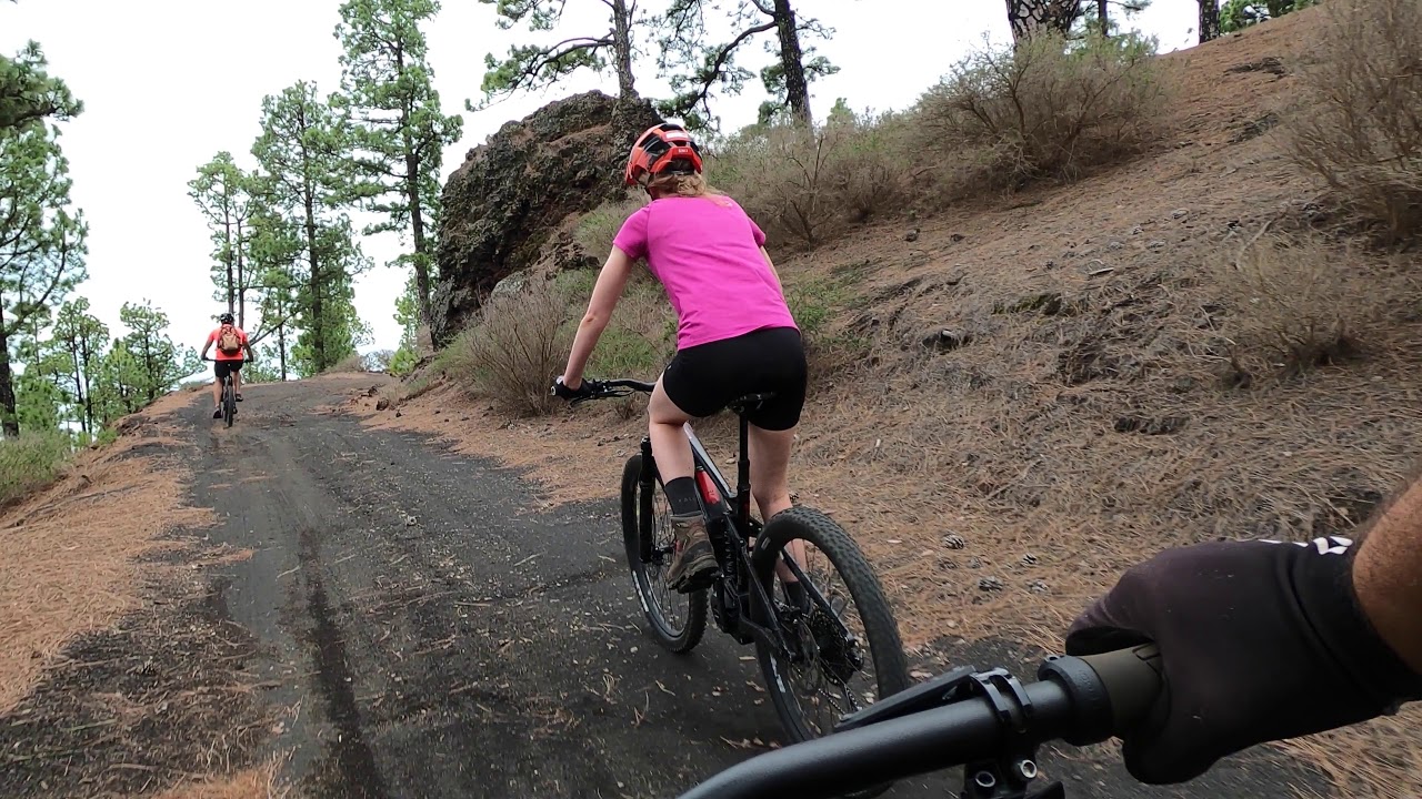 Millan y Lisa / EletricPower / La Palma / MountainRide La Palma / Biken auf La Palma