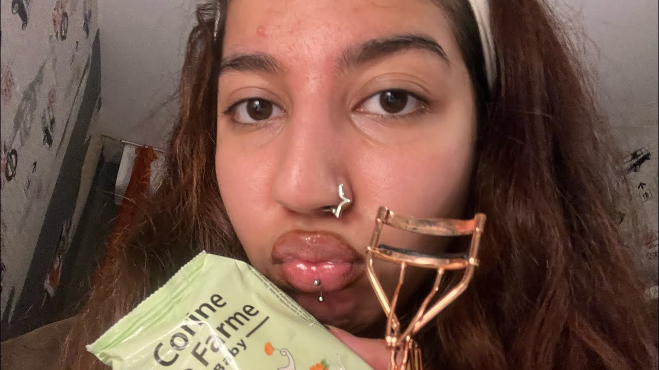 ASMR Eyelash curler freestyle 