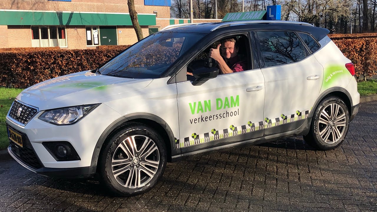 Achteruit vak parkeren