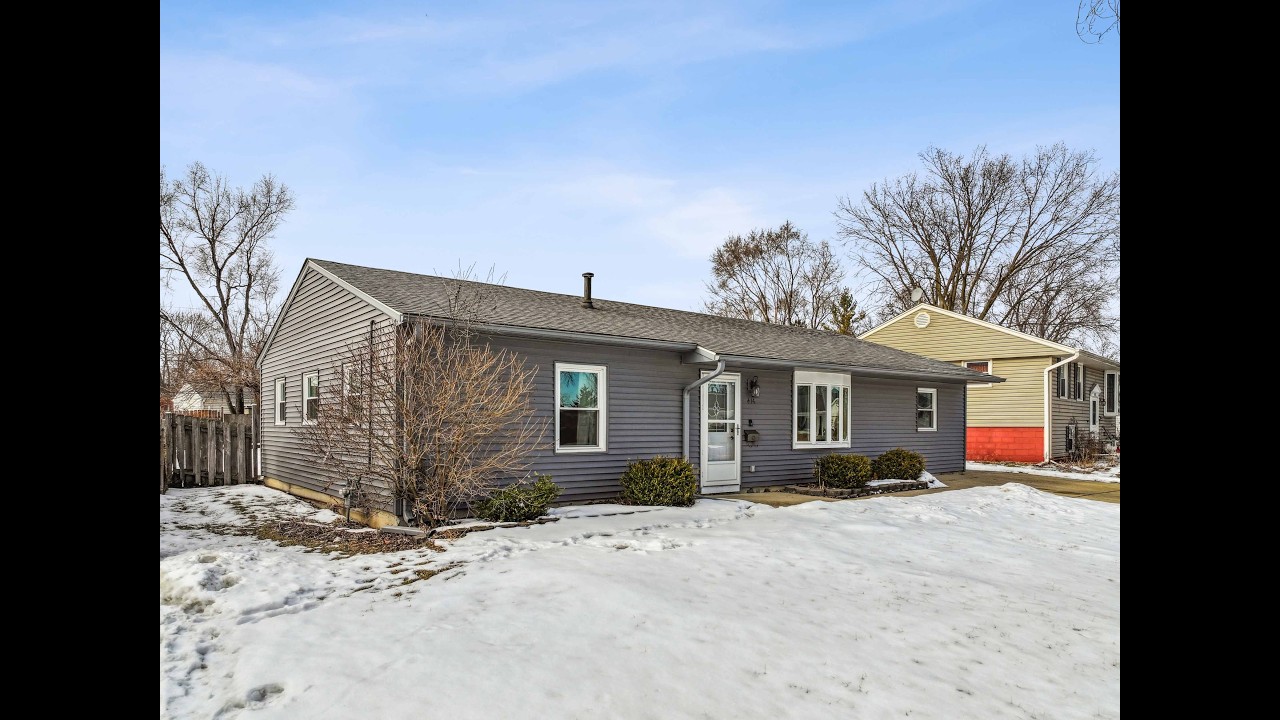 416 Concord Dr Streamwood, IL 60107