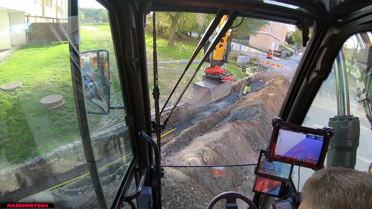 #32 Liebherr 916 Compact with Rototilt RC5 backfilling time 💪😃😃