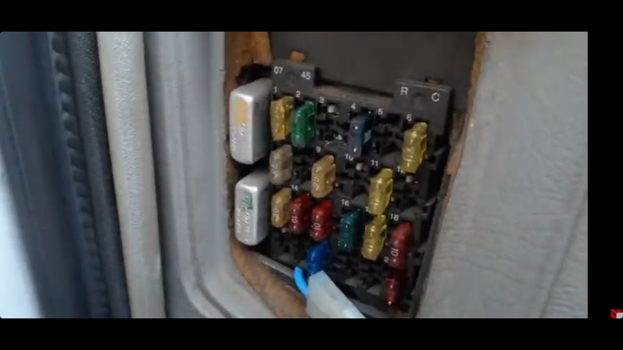 Queimando fusível de sinaleira S10!