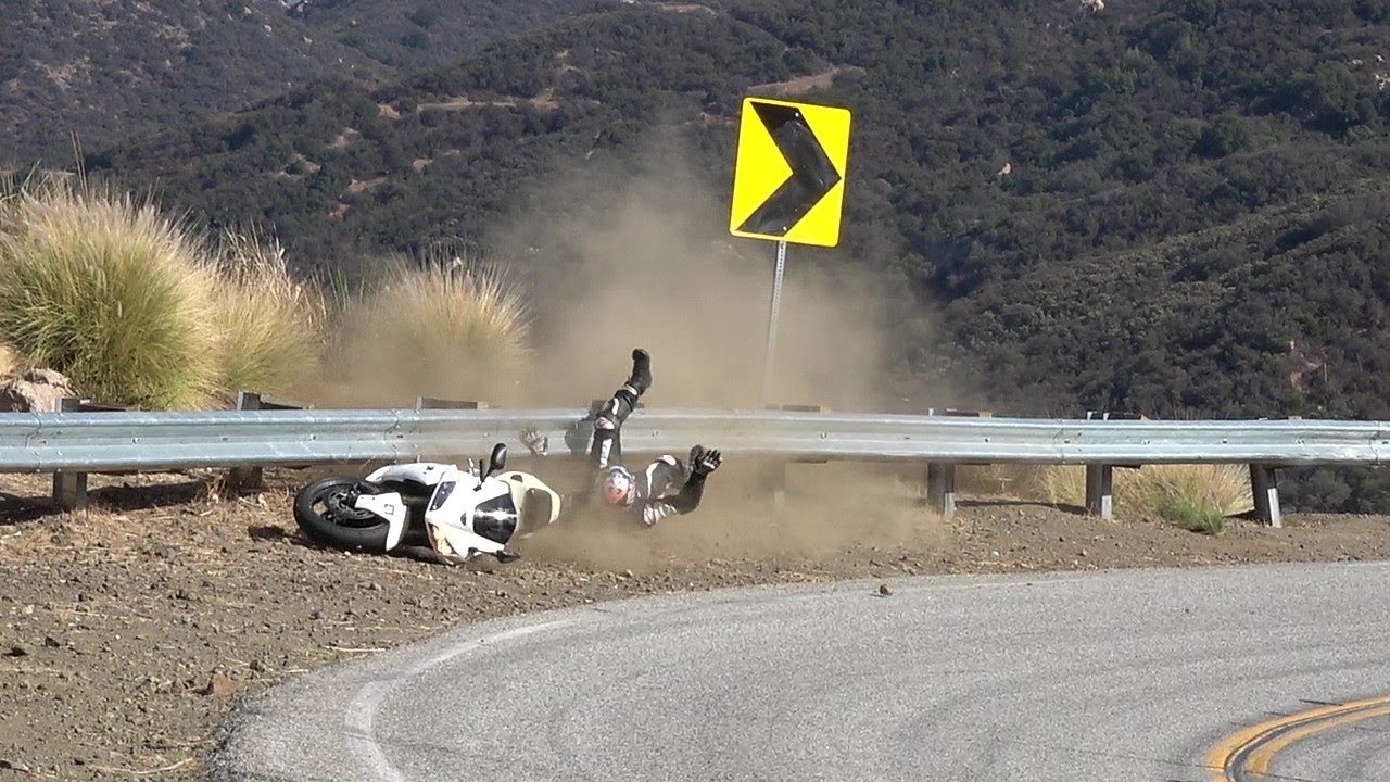 No Injury Crash Into Guardrail
