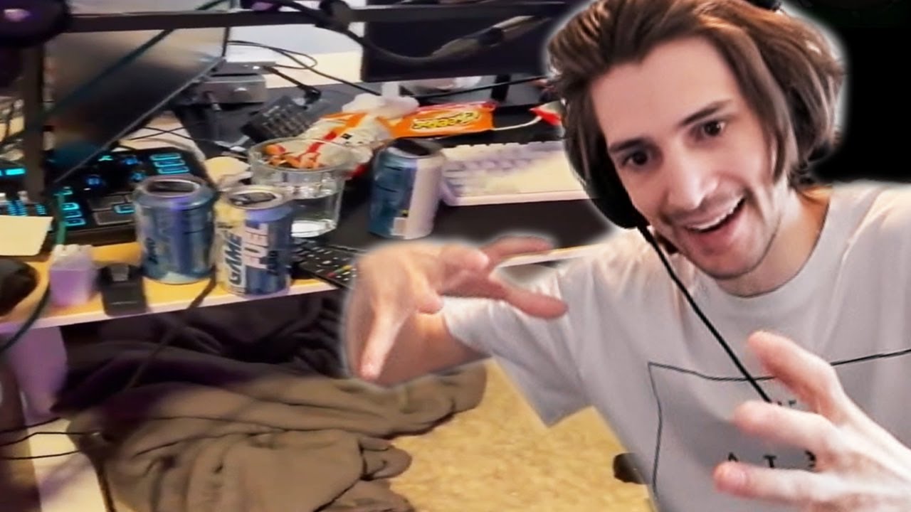 The Real Reason xQc's Room Is Disgusting - xQc Reacts to Livestream FAILS!