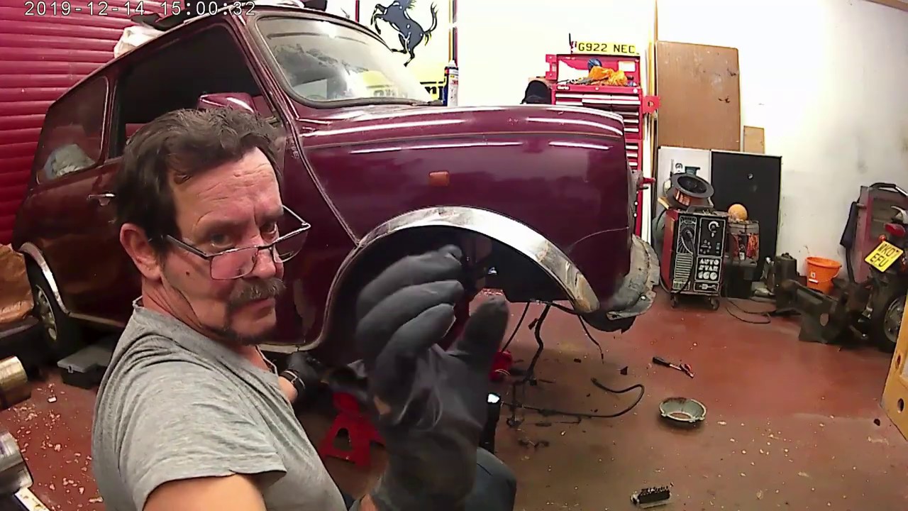 Chrome Wheel Arch Removal