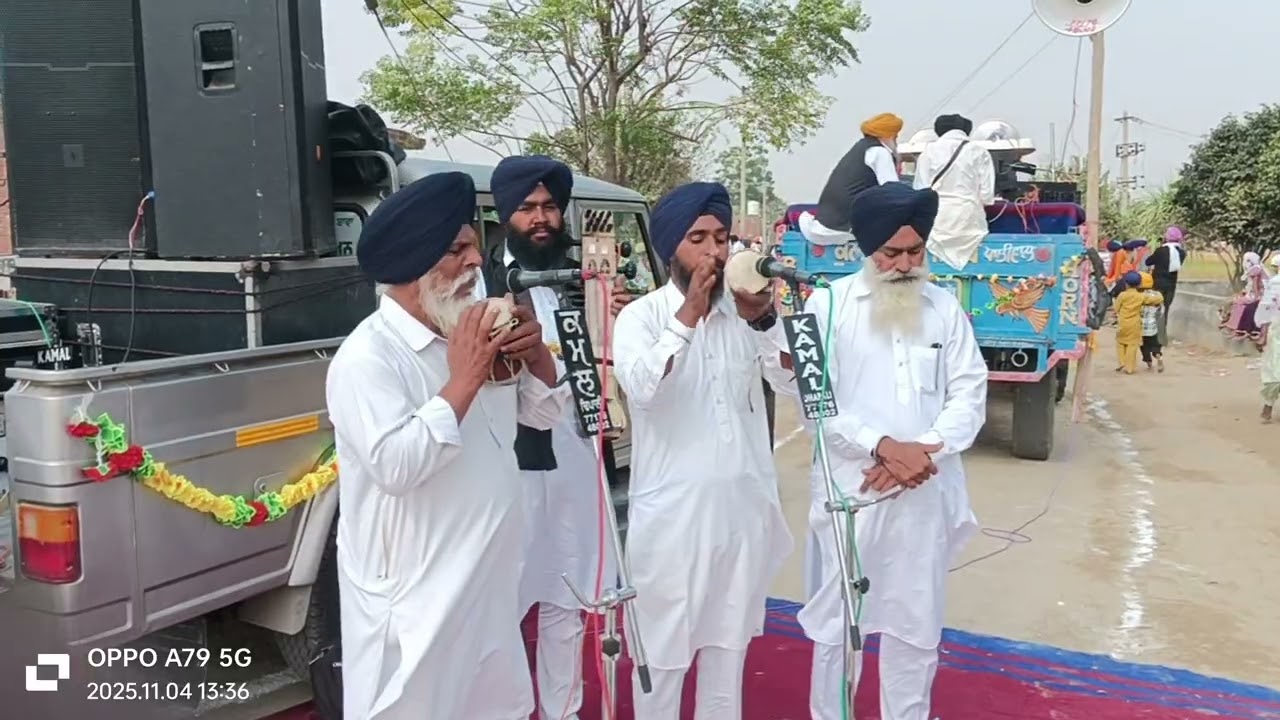 ਪਿੰਡ ਫੂਲੇਵਾਲਾ ਸ੍ਰੀ ਗੁਰੂ ਨਾਨਕ ਦੇਵ ਜੀ ਦੇ ਪ੍ਰਕਾਸ਼ ਦਿਹਾੜੇ ਹਾਜ਼ਰੀ ਭਰਦਾ ਢਾਡੀ ਜੱਥਾ ਭਾਈ ਗੁਰਮੀਤ ਸਿੰਘ ਮੰਡੀਕਲਾਂ