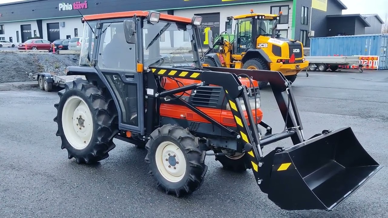 Kubota GL280 (28 hv) uudella TRX TUR1/M-etukuormaimella (EURO-sovite)