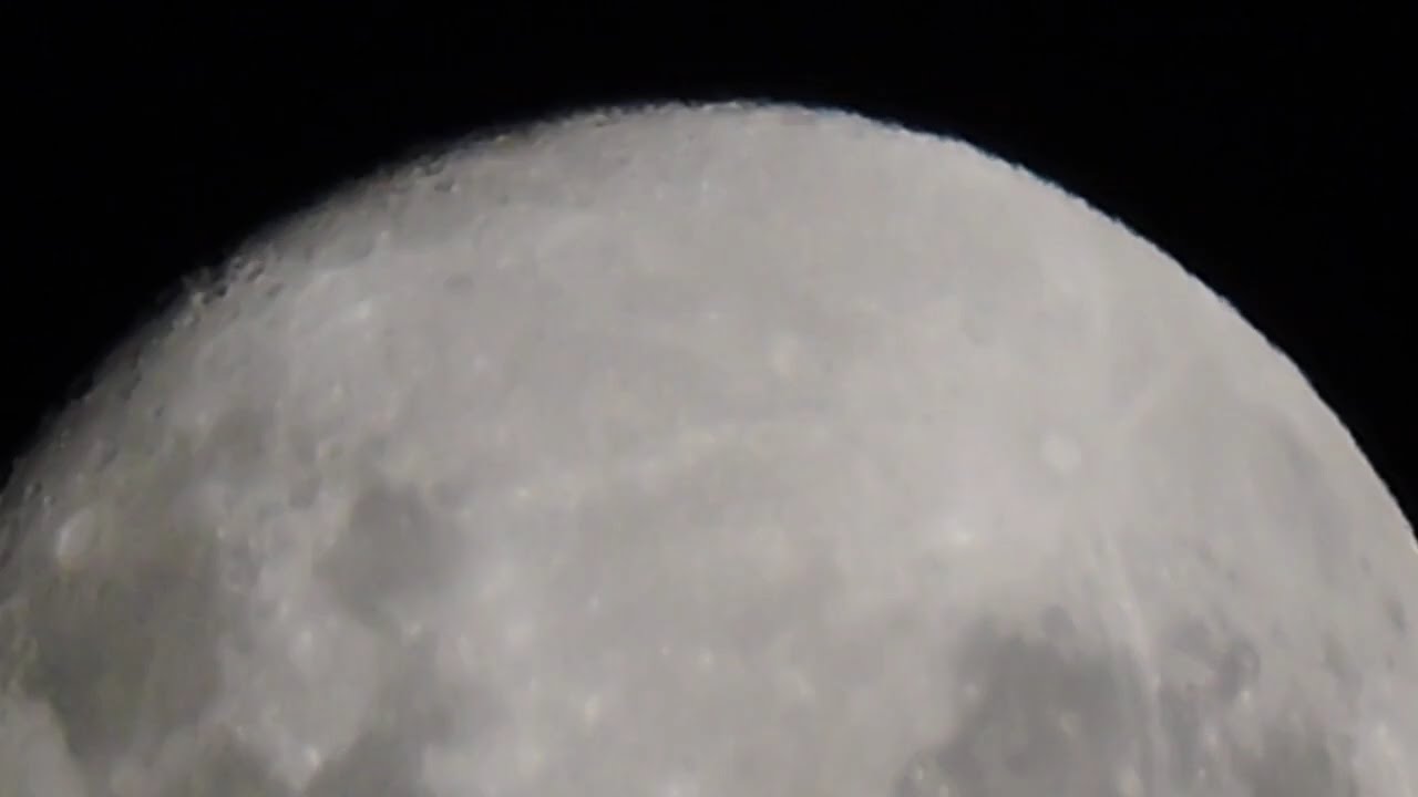 Objetos alrededor de la luna!!!