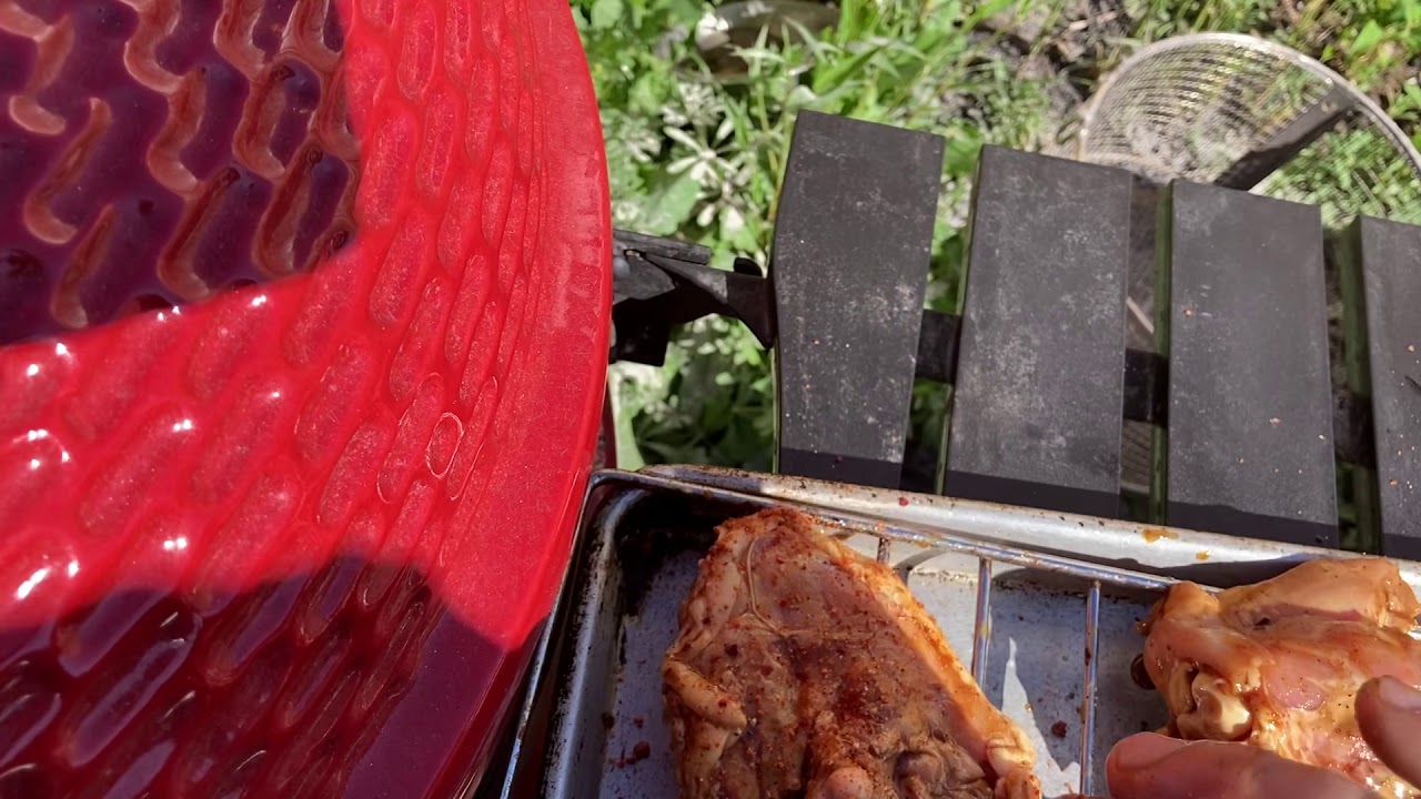 Costco Louisiana 24” Kamado: Grilled Chicken Thighs