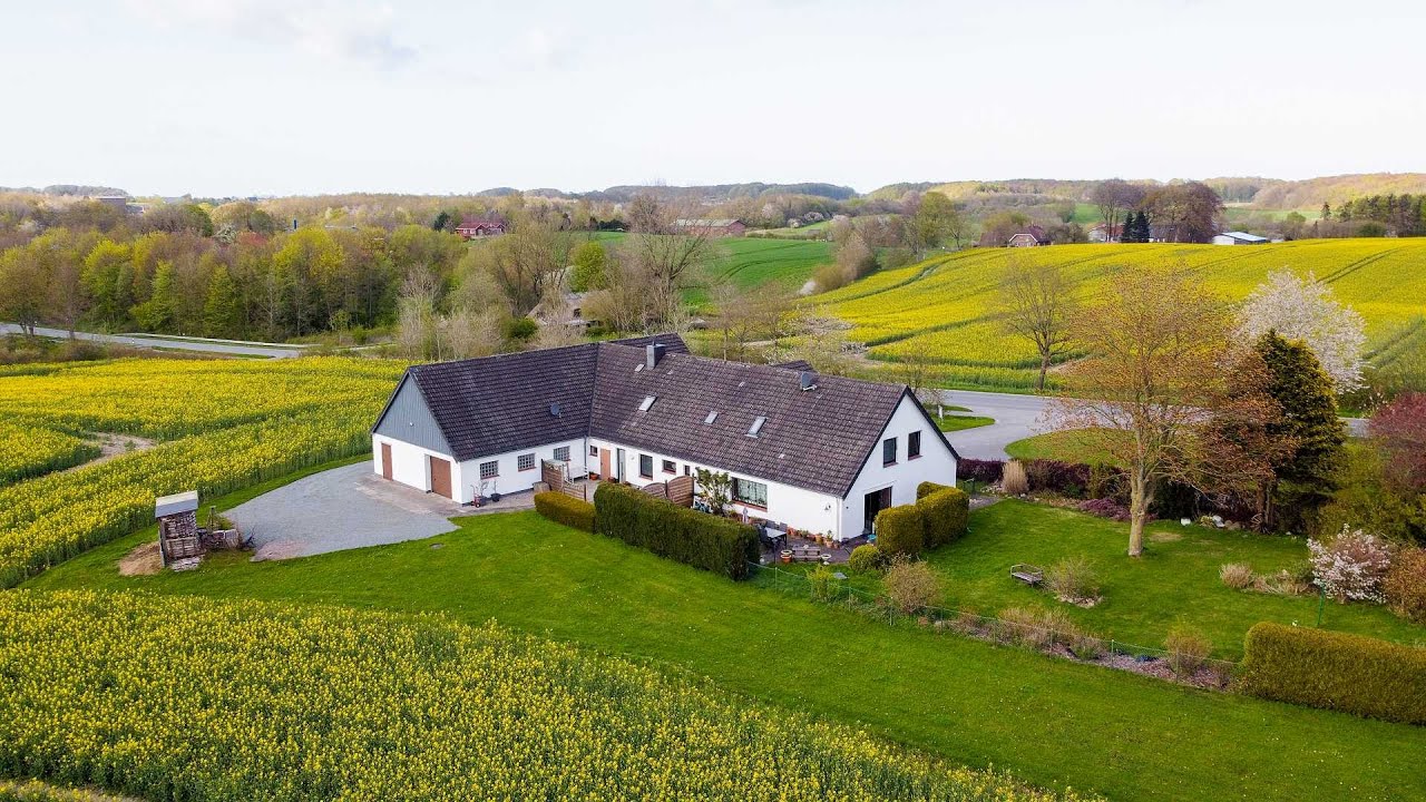 Ehemalige Gaststätte mit zwei Wohneinheiten und großem Nebengebäude - Zupachtung von Land möglich