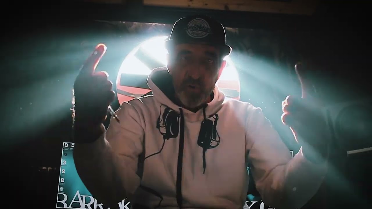 BARRAKO 27   ESCAPE VIDEOCLIPE OFICIAL