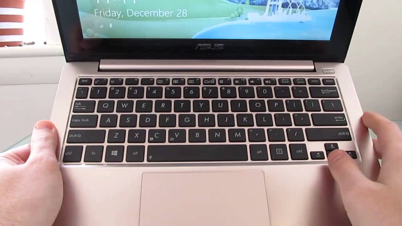 Asus VivoBook X202e Windows 8 touchscreen notebook review