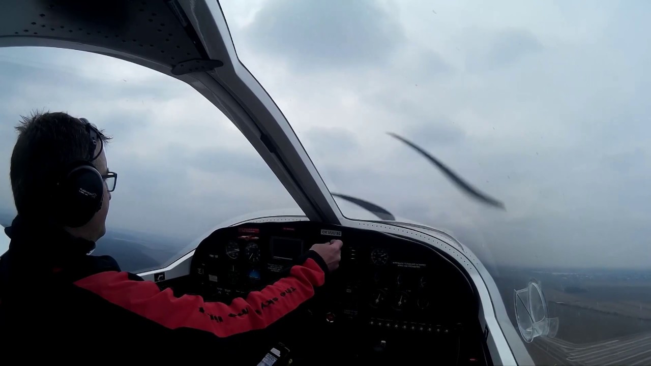 My First Solo Flight - Skyleader 400