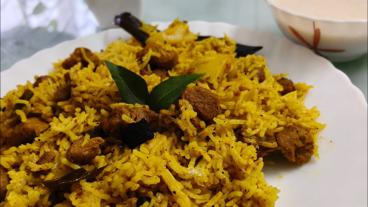 MASALA CHAWAL/ झटपट बनाए मसाला चावल@KITCHENWITHSOFIA-z1i #food #viral #video 