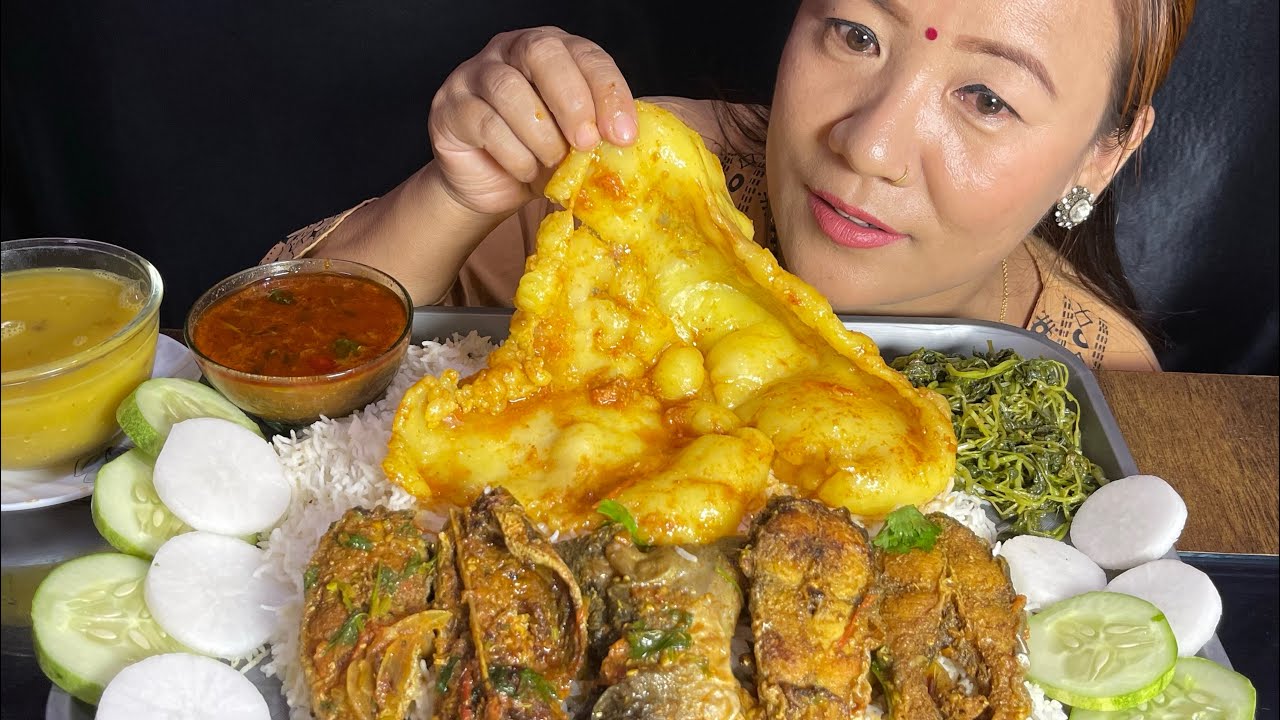 YUMMY FISH AND JUICY MUTTON FAT WITH RICE AND SALAD || Mutton fat eating video|| Rubi Rai Mukbang