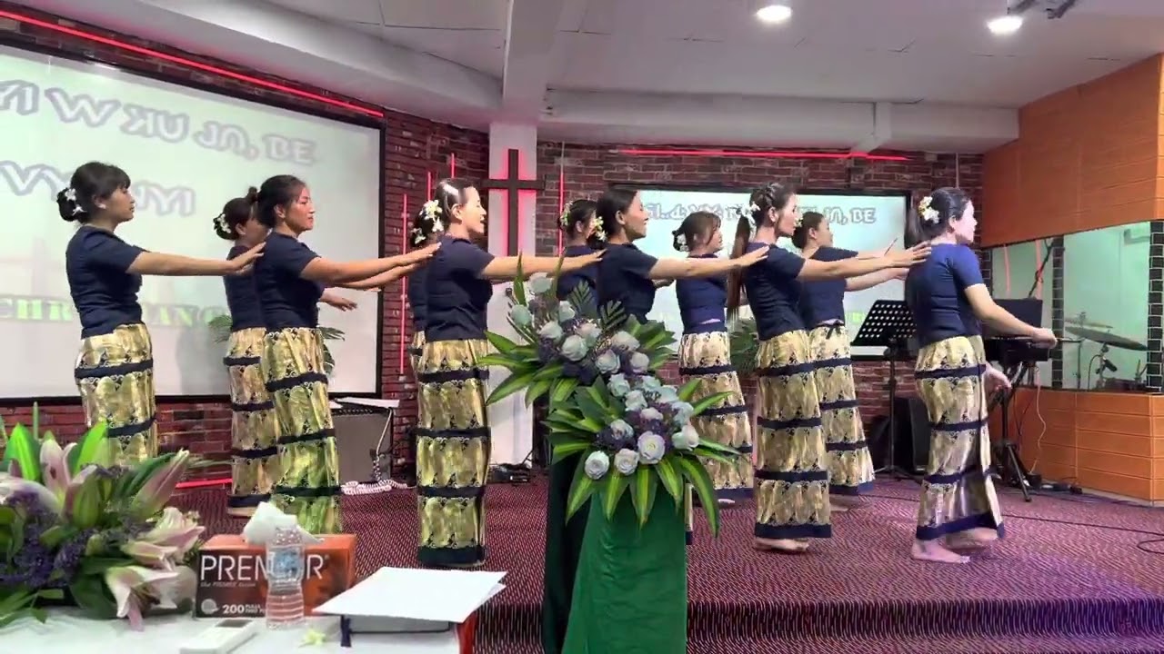 မိခင်များအကအားဖြင့် ဘုရားသခင်ကို ချီးမွမ်း
