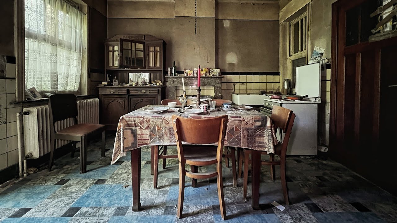 UNTOUCHED For 50years! ABANDONED HOUSE Hidden In The Woods!