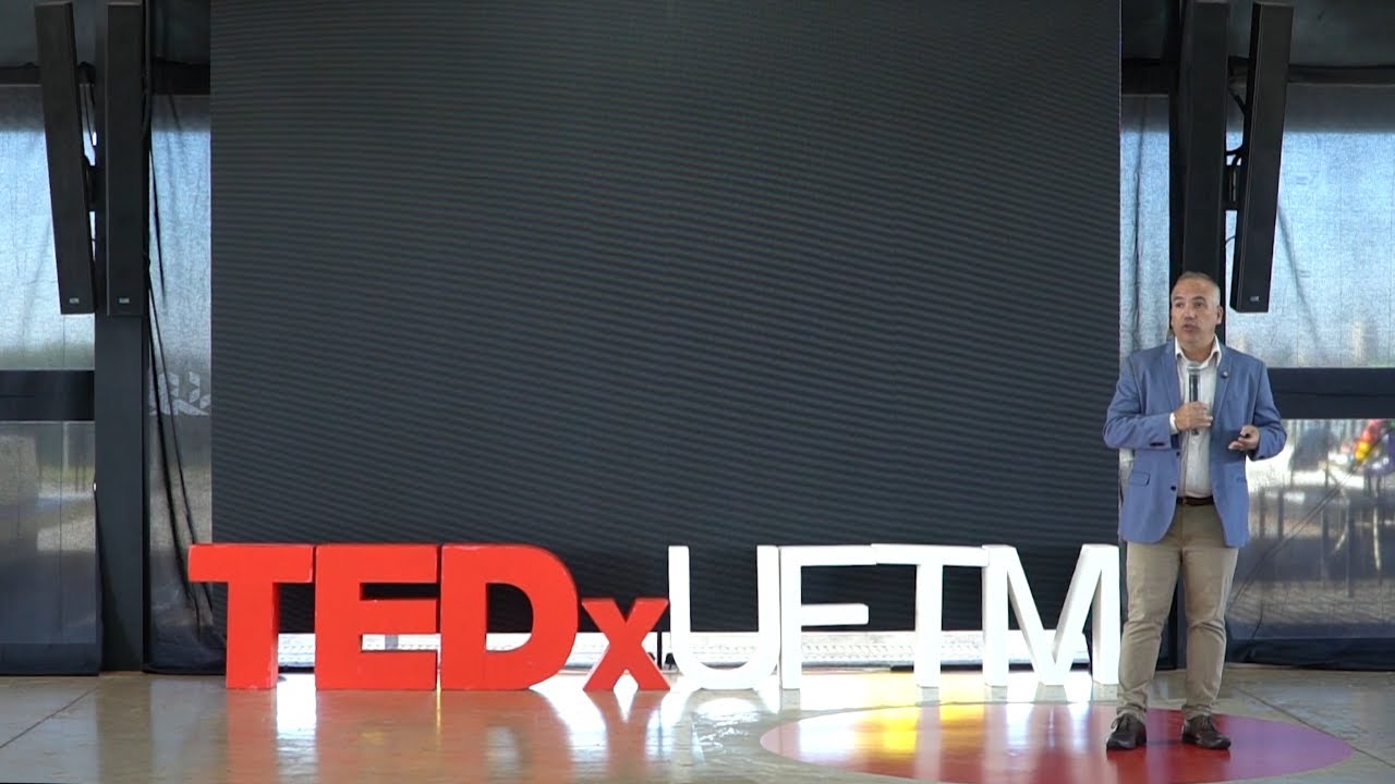 Do morro ao cora&ccedil;&atilde;o: compaix&atilde;o que transforma a finitude. | Alexandre Silva | TEDxUFTM