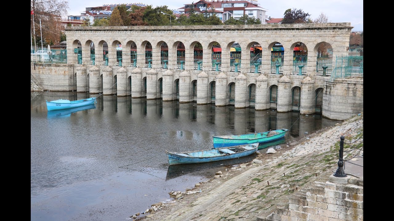 Beyşehir Gölünde derinlik 26 metreden 6 metreye düştü