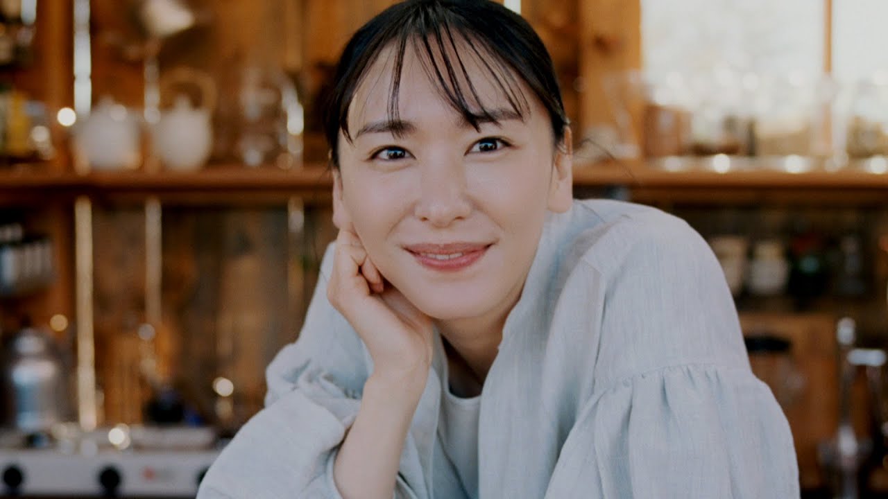 新垣結衣、少年とほのぼのする掛け合い繰り広げる！　「アサヒ 十六茶」新TVCM