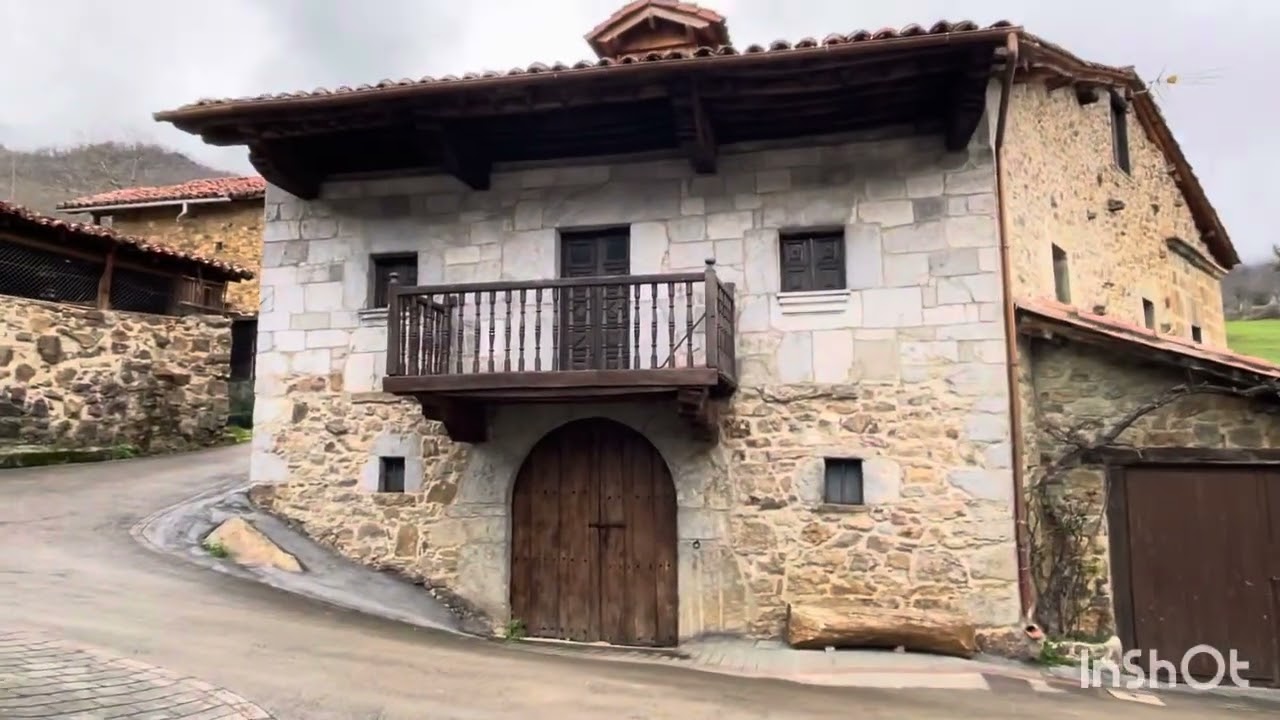 Paseando por Mogrovejo (Cantabria)