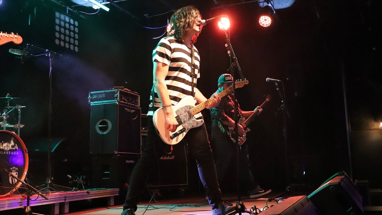 Neckfallings - Azul . Directo Fuenlabrada