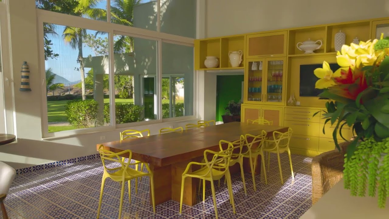 Casa pé na areia com lazer completo em condomínio na praia do Tenório em Ubatuba/SP