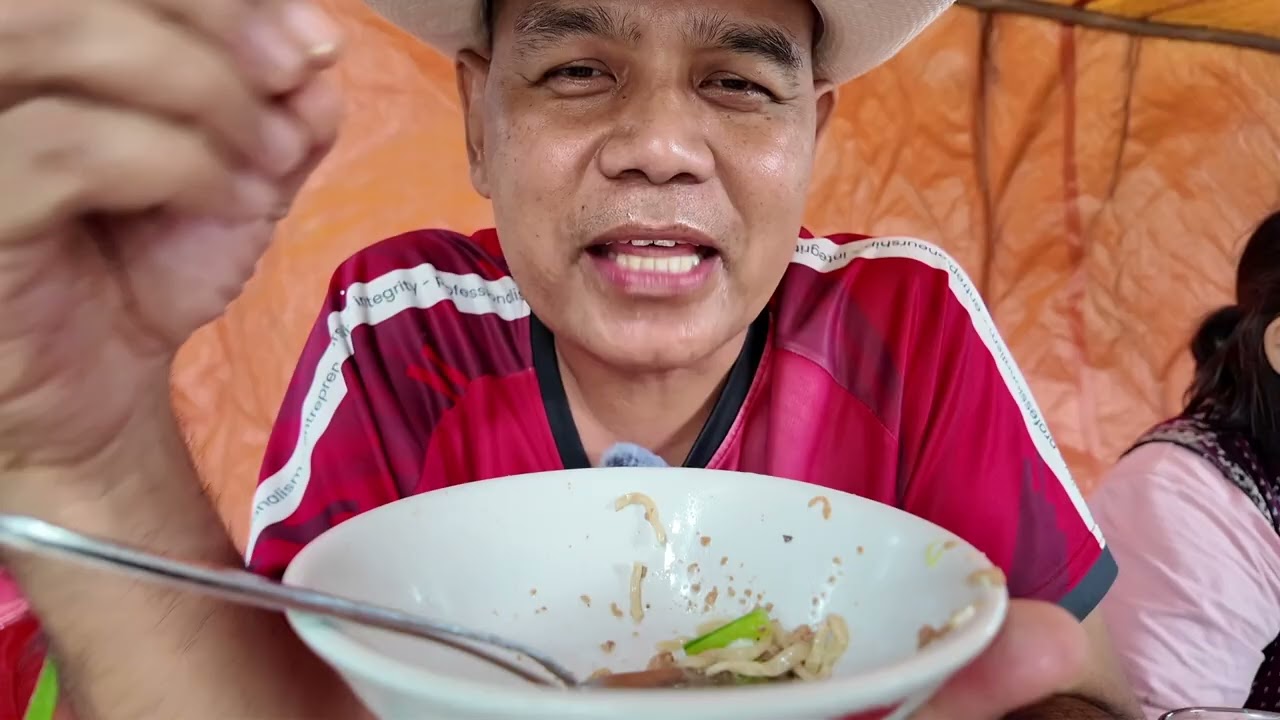 MEMBUKTIKAN KELEZATAN YANG LEGENDARIS BAKMIE CHARLIE 18 YG DIBANGUN 45 TAHUN LALU  OLEH BPK CHARLIE