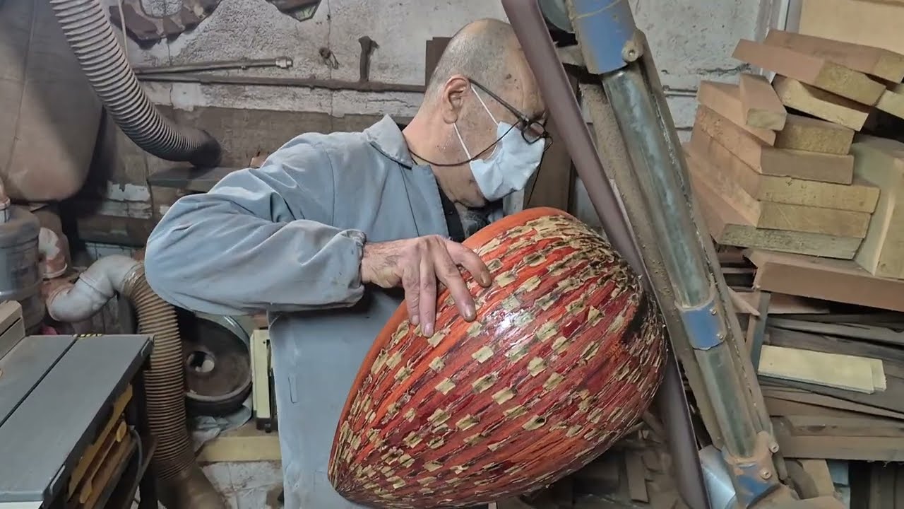 Ud Teknesini Zımpara Yapıyoruz. /Oud Making Techniques