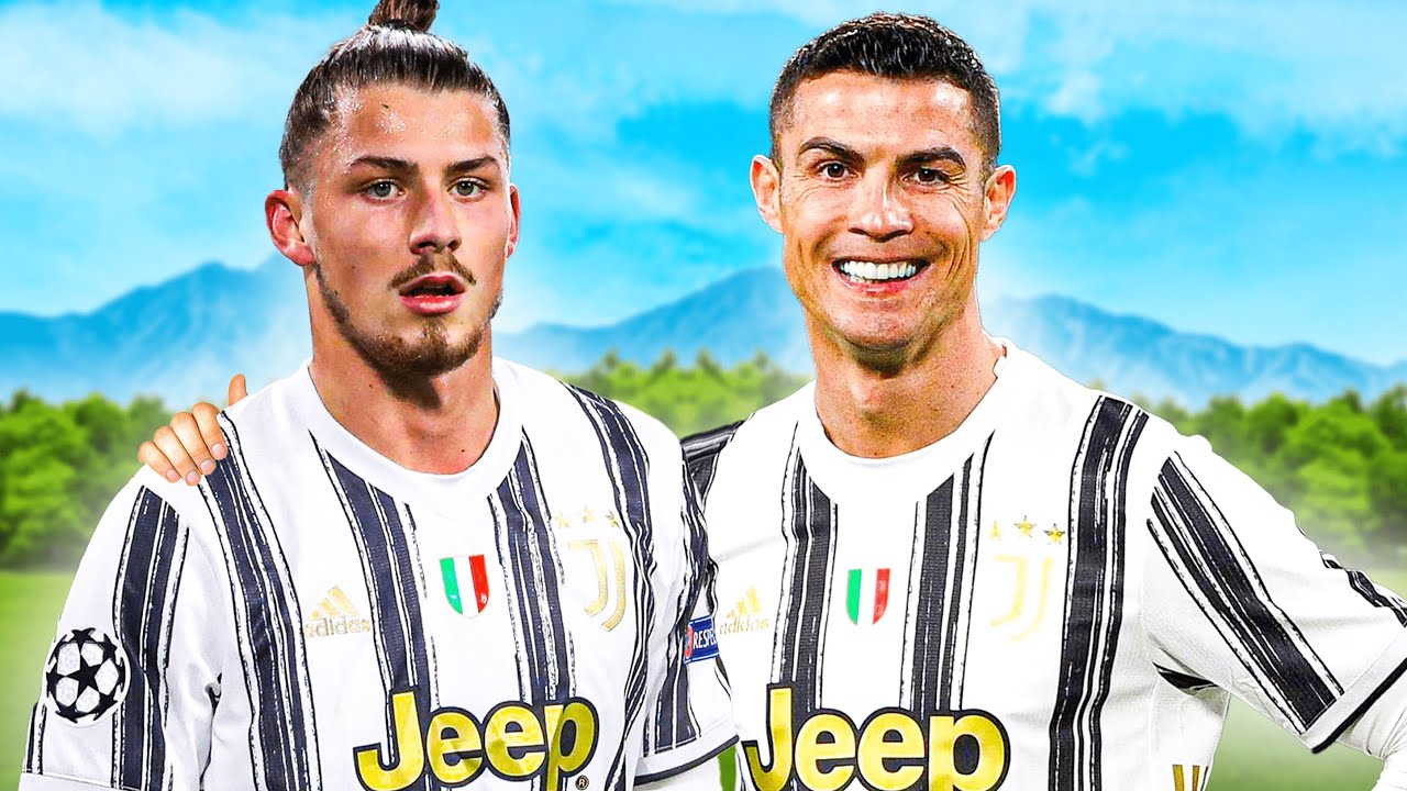 ECHIPA FOTBALIȘTILOR ROMÂNI CARE AU JUCAT CU RONALDO!