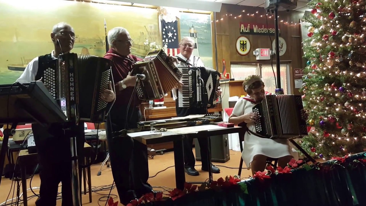 Oj, Marička - Slovenian folk song at the German Club in Pinellas Park, FL