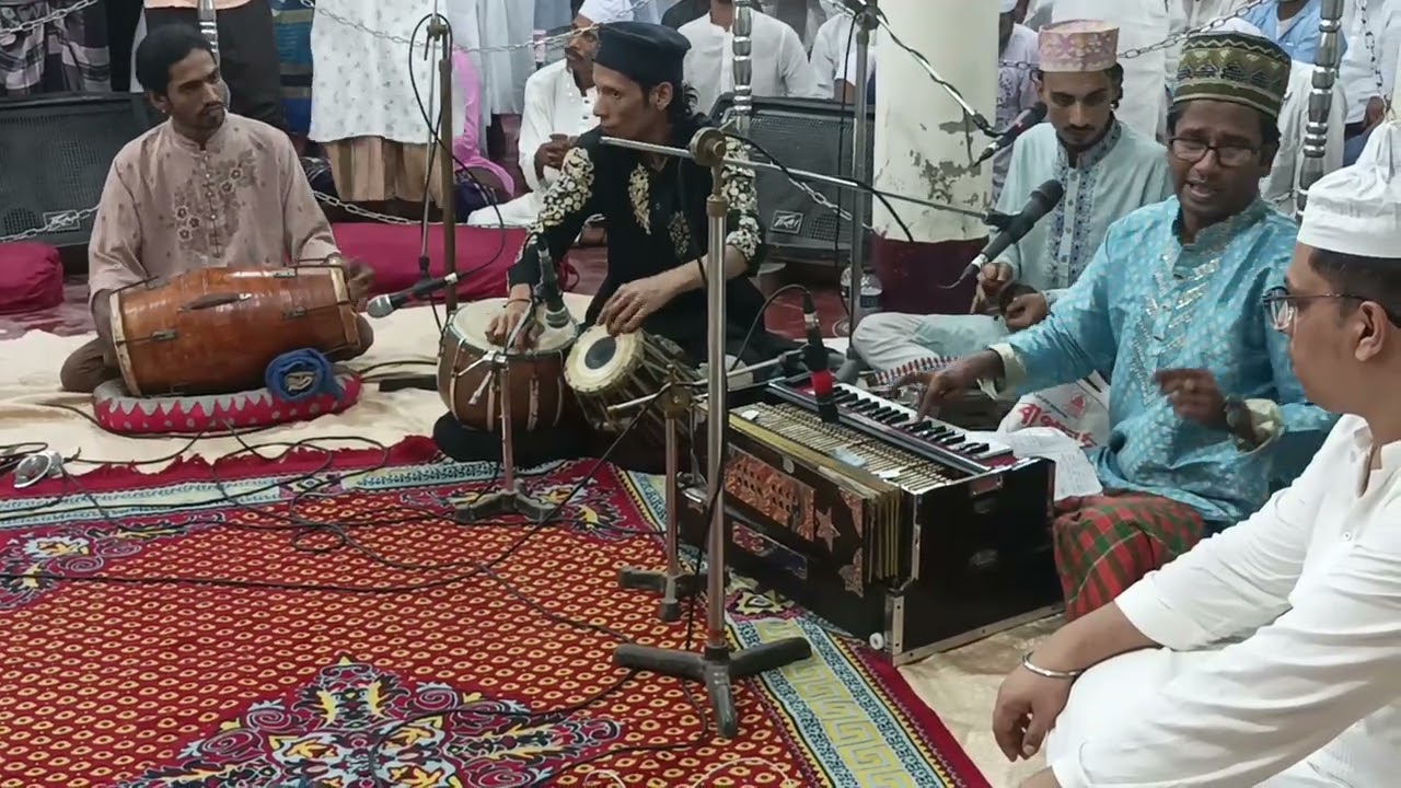 মুরশীদ পরশ মনি গো লোহারে বানাইলা কাছা সোনা।