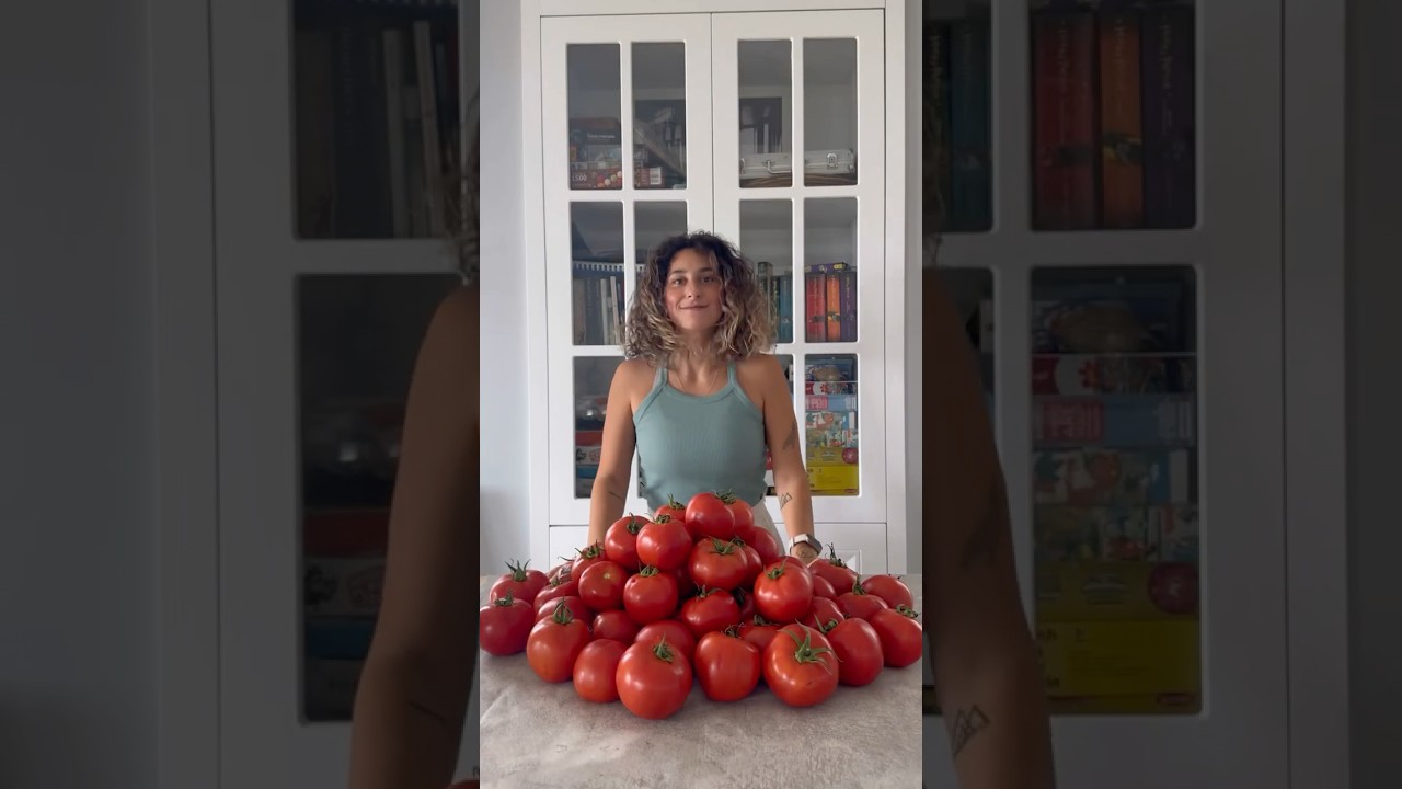 3 ipucuyla kolay sal&ccedil;a yapımı #sal&ccedil;a #konserve #domates #pratiktarifler #tomatopaste